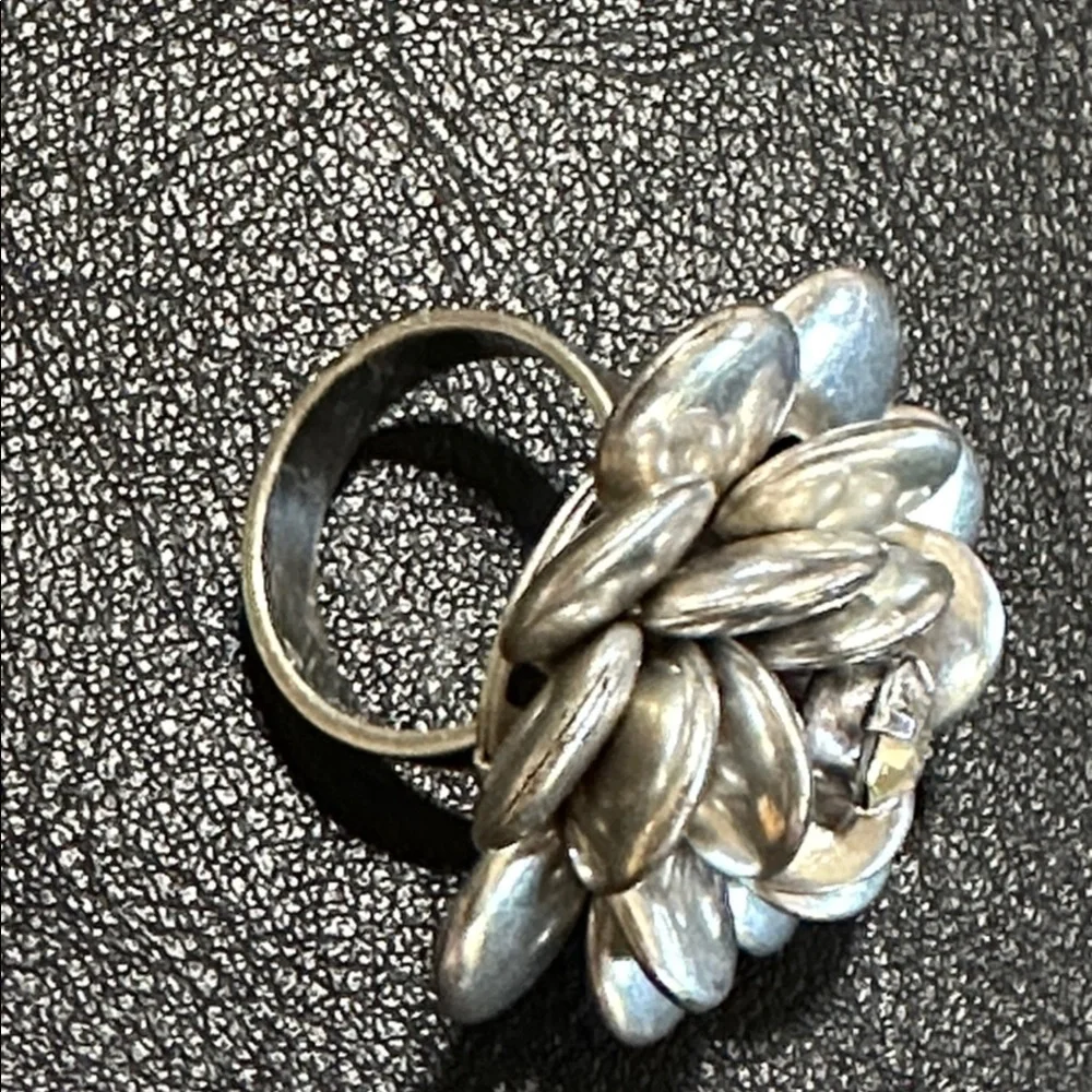 Joan Rivers Silver-Tone Multi-petal Flower Vintage Ring